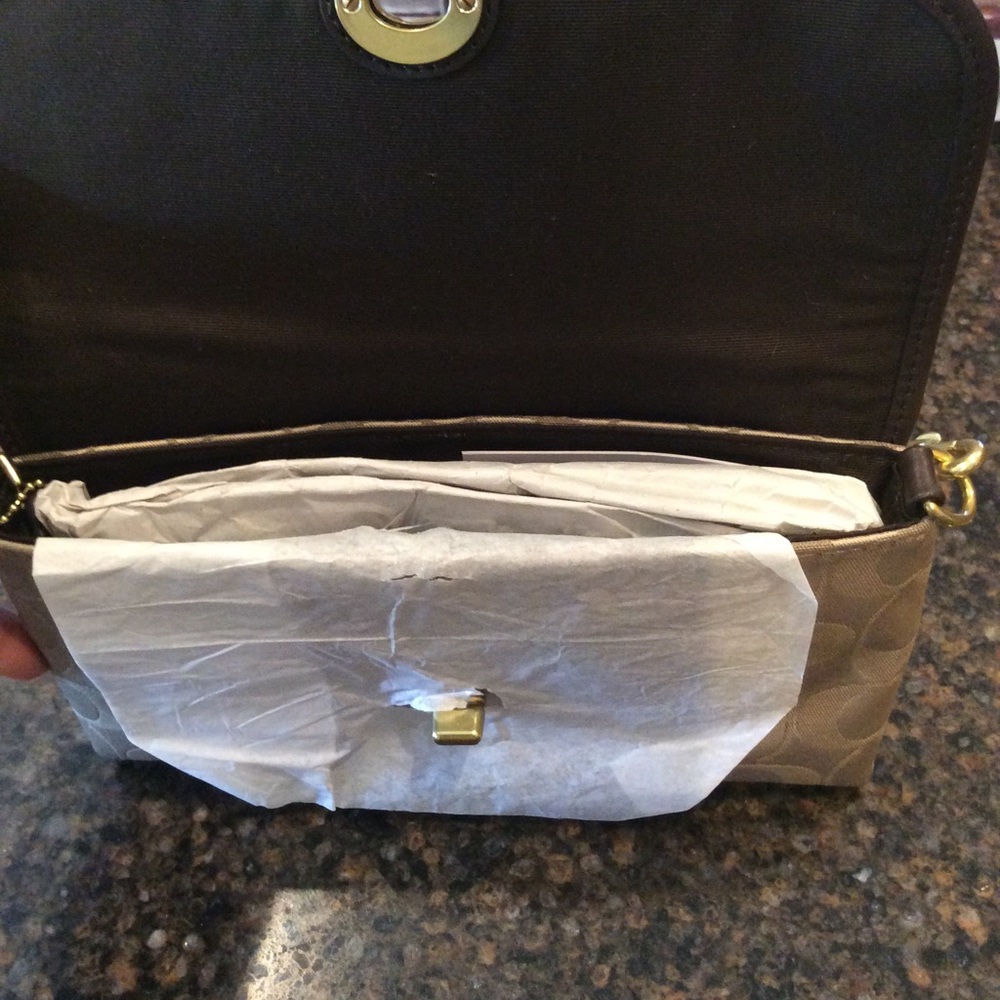 ❤️SALE❤️ Coach Mini Bag - Picture 5 of 9